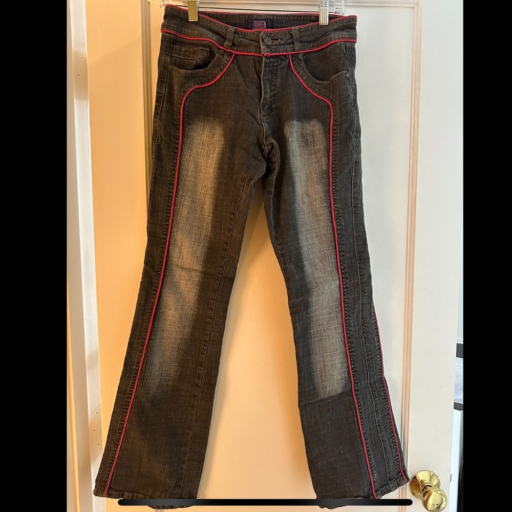 Low waisted Crest jeans